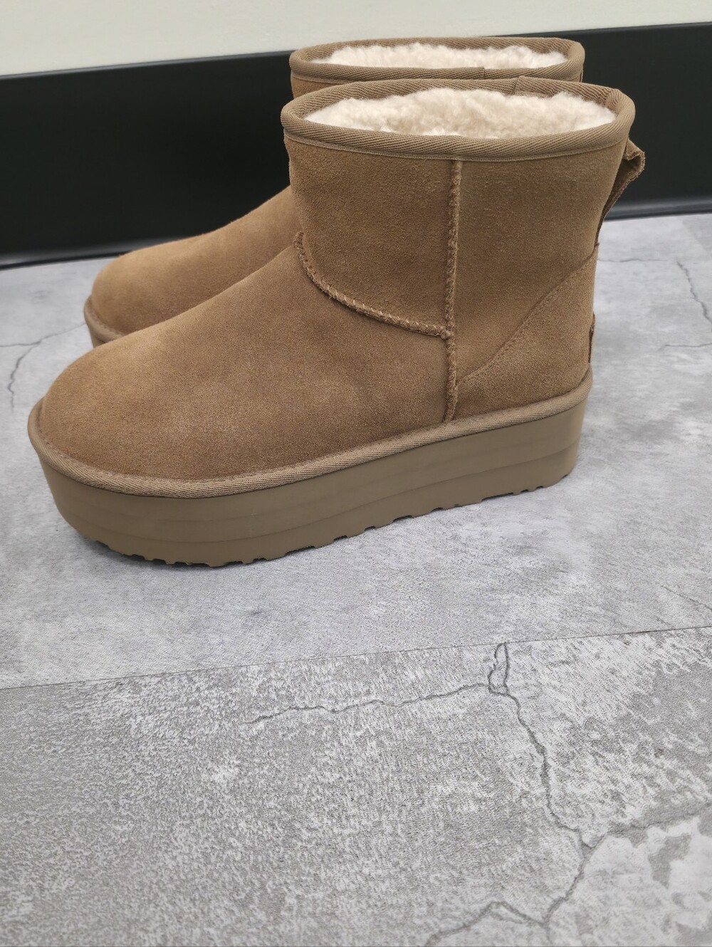 UGG Mini Boot Platform, Size 10 - Picture 2 of 7